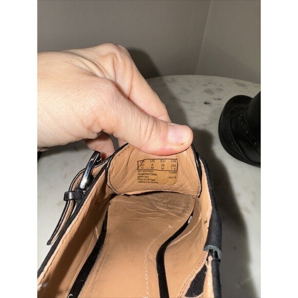 B25 Clarks Black Artisan Ankle Heel Eyelet Slip On WingTip Adjustable Strap 8 - Picture 7 of 7